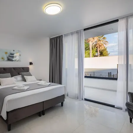 Luxury Anchor * Kastela