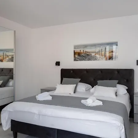 Luxury Anchor Villa