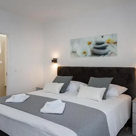 Luxury Anchor Kastela