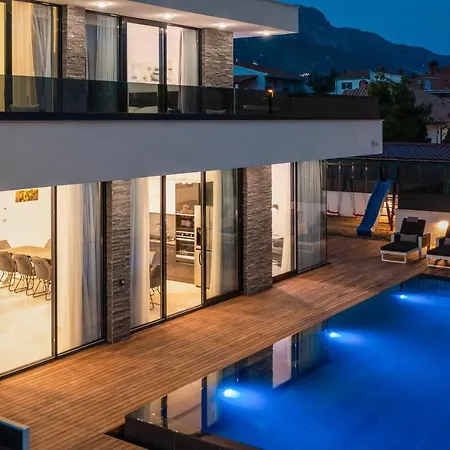 Luxury Anchor Kastela