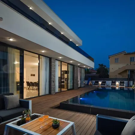 Luxury Anchor Kastela