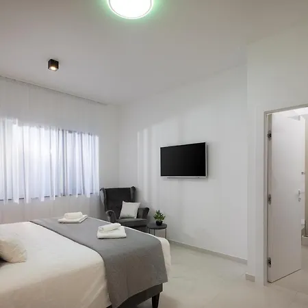 Luxury Anchor Villa *