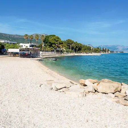 Villa Luxury Anchor *